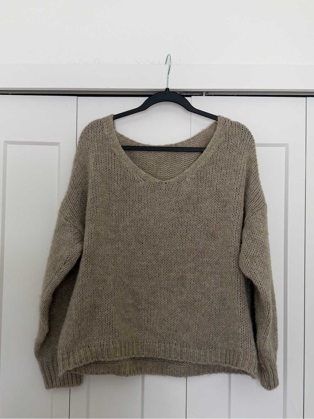 Cozy V-Neck Women's Sweater in Taupe